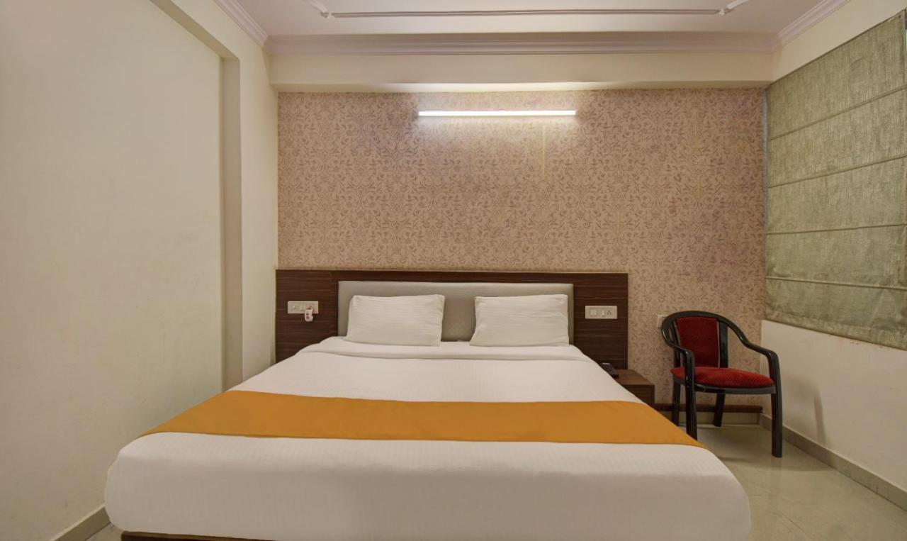 Hotel Radha Nikunj Residency Jaipur Exteriör bild